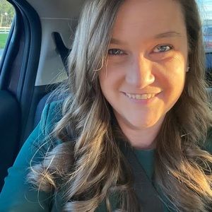 Meet your Posher, Jenelle